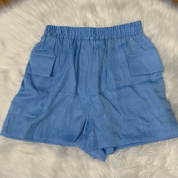 NWT Zara blue satin effect elastic waist cargo style shorts - Picture 6 of 8